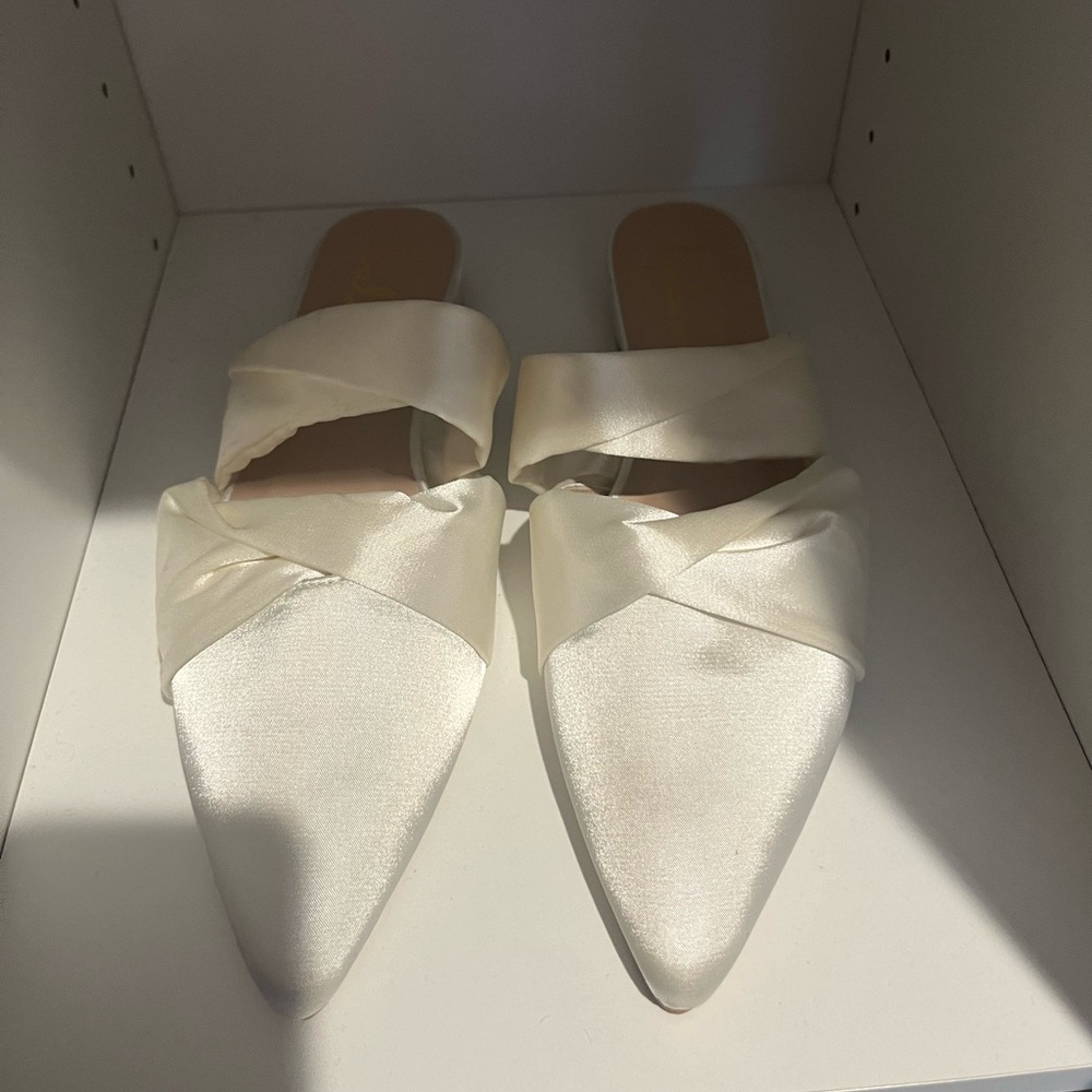 Lulus off white satin flats